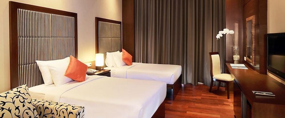 The Luxton Bandung Hotel Exterior foto