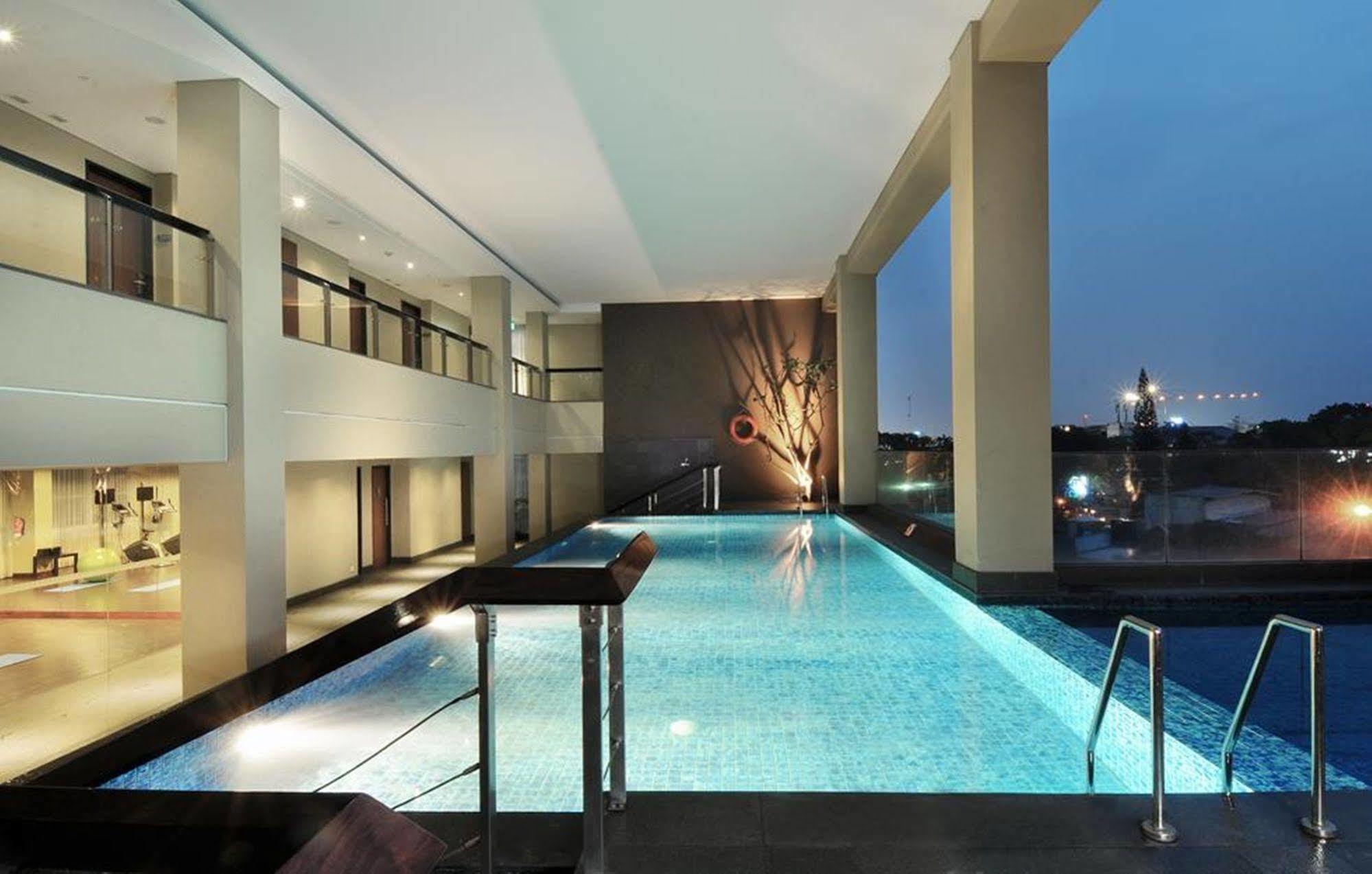 The Luxton Bandung Hotel Exterior foto